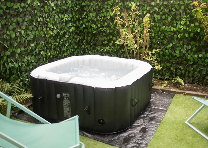 Cocon Avec Dans Le Centre