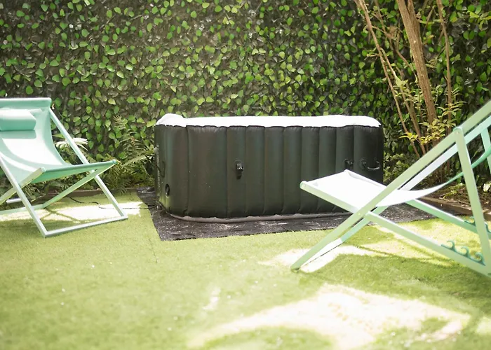 Cocon Avec Dans Le Centre